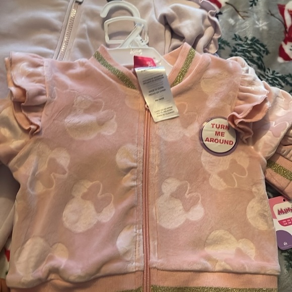2 NWT Minnie Mouse outfits - Picture 3 of 10